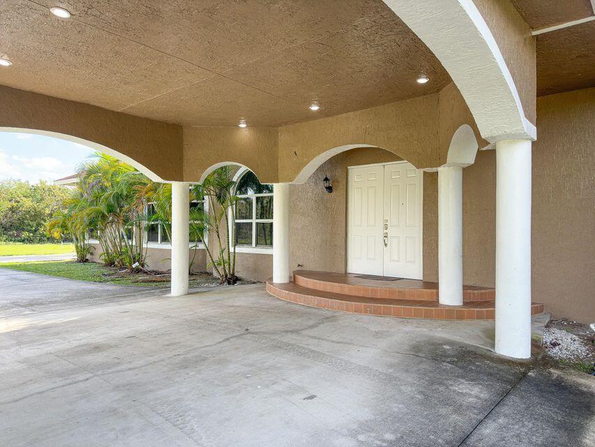 LOXAHATCHEE GROVES - Residential Lease