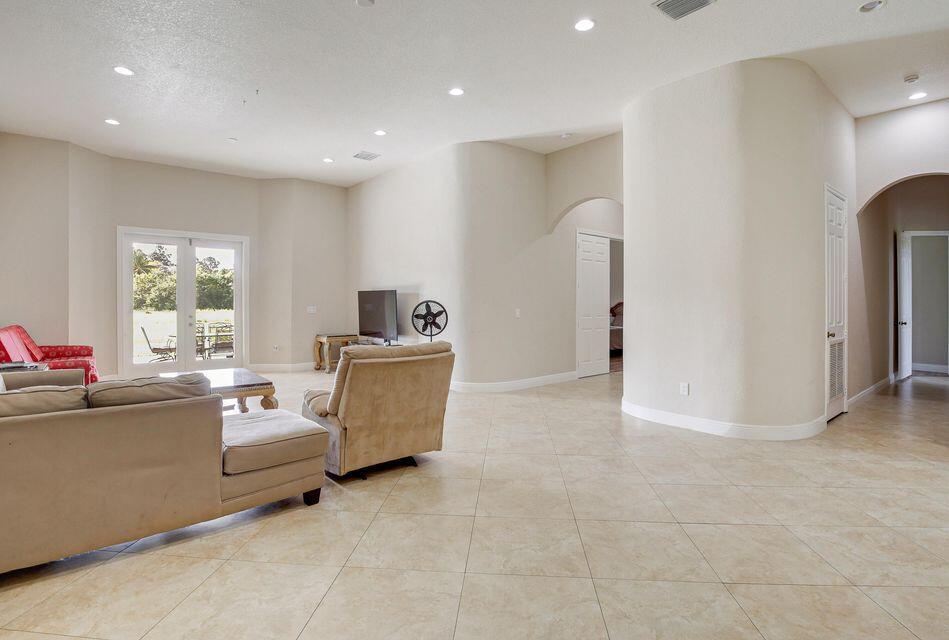 LOXAHATCHEE GROVES - Residential Lease