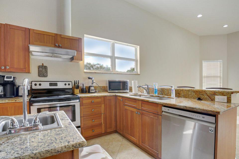 LOXAHATCHEE GROVES - Residential Lease