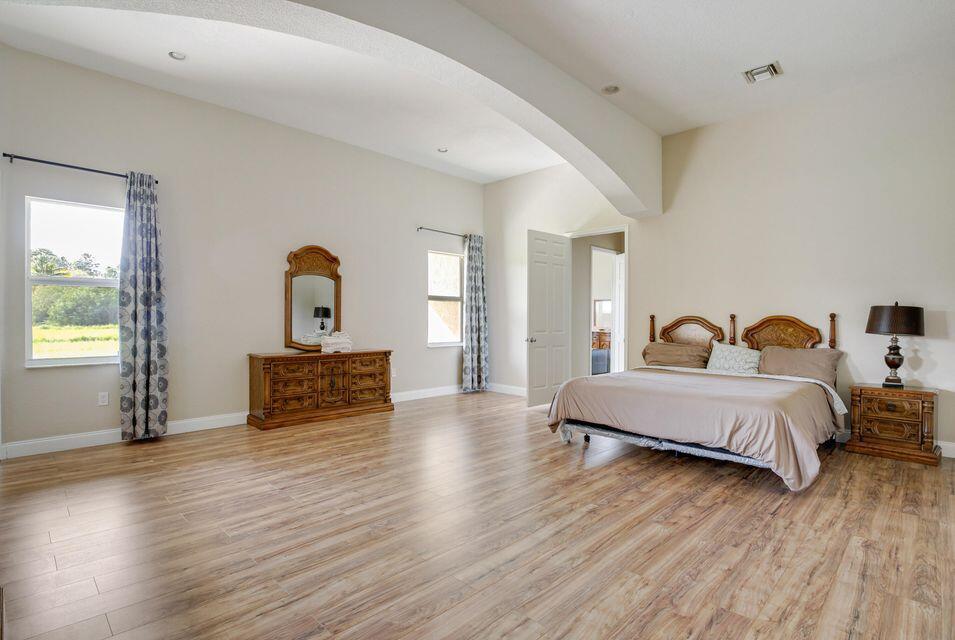 LOXAHATCHEE GROVES - Residential Lease