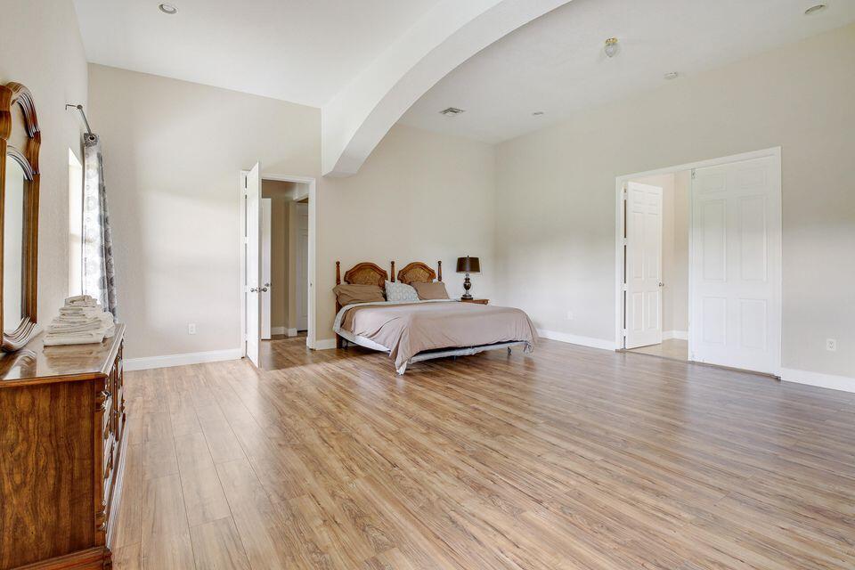 LOXAHATCHEE GROVES - Residential Lease