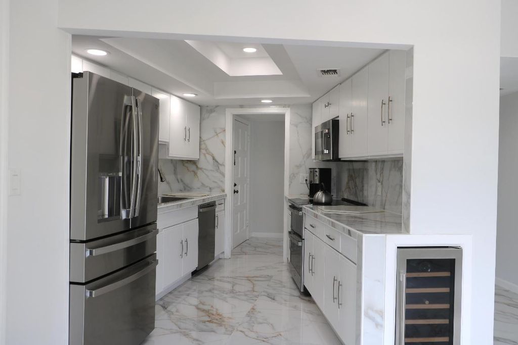 Photo of 11811 Avenue Of The Pga #3-2f, Palm Beach Gardens, FL 33418 (MLS # R11144887)