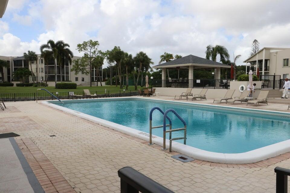 LONGWOOD 1 CONDO - Residential