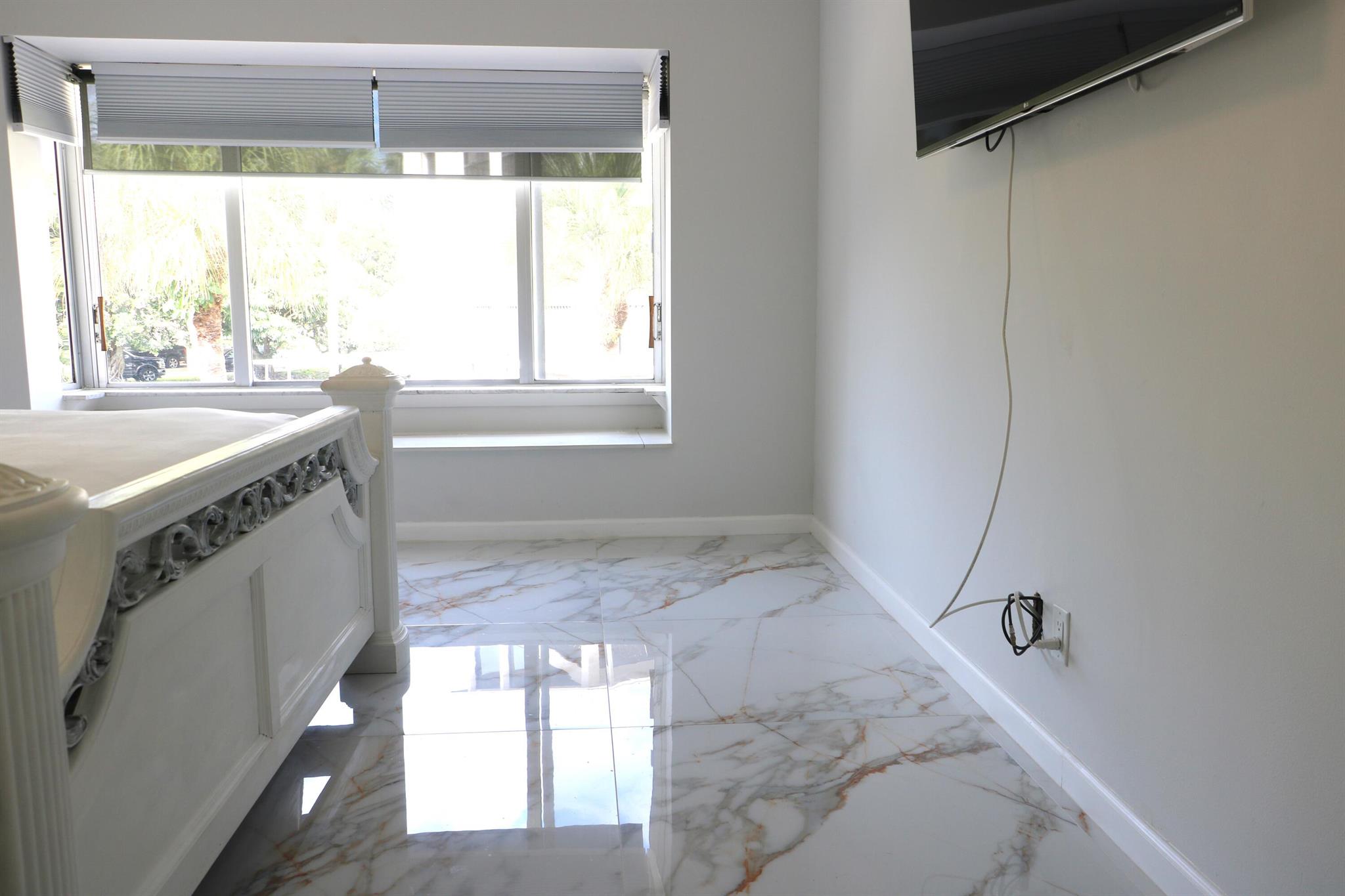 LONGWOOD 1 CONDO - Residential