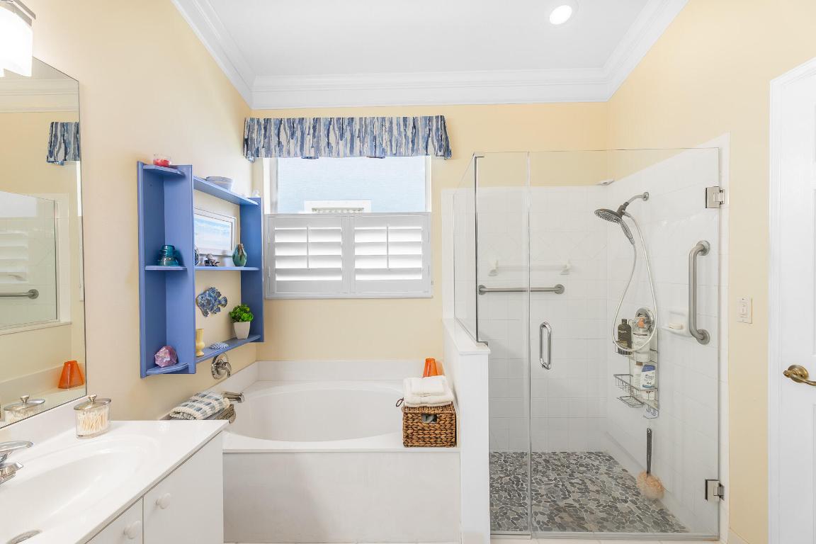 JENSEN BEACH COUNTRY CLUB - Residential