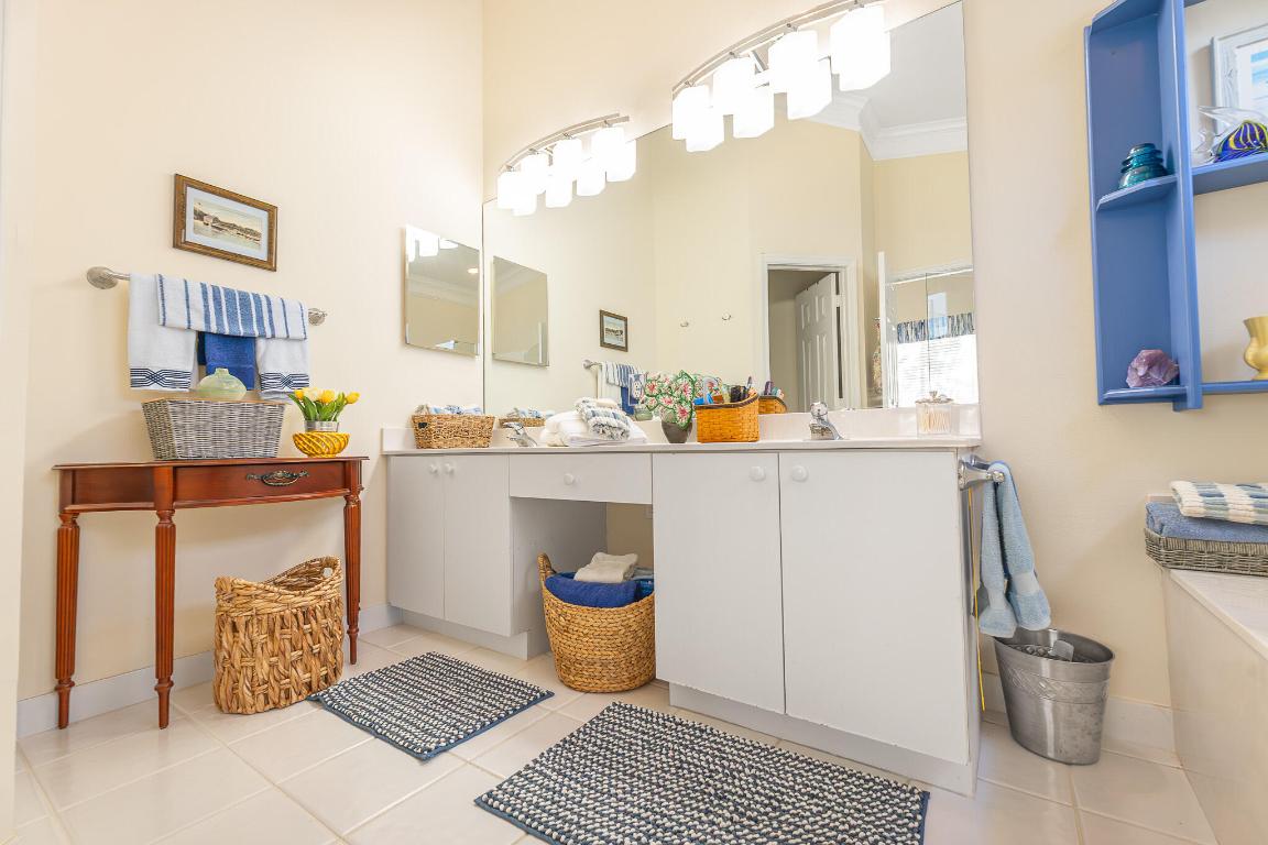 JENSEN BEACH COUNTRY CLUB - Residential