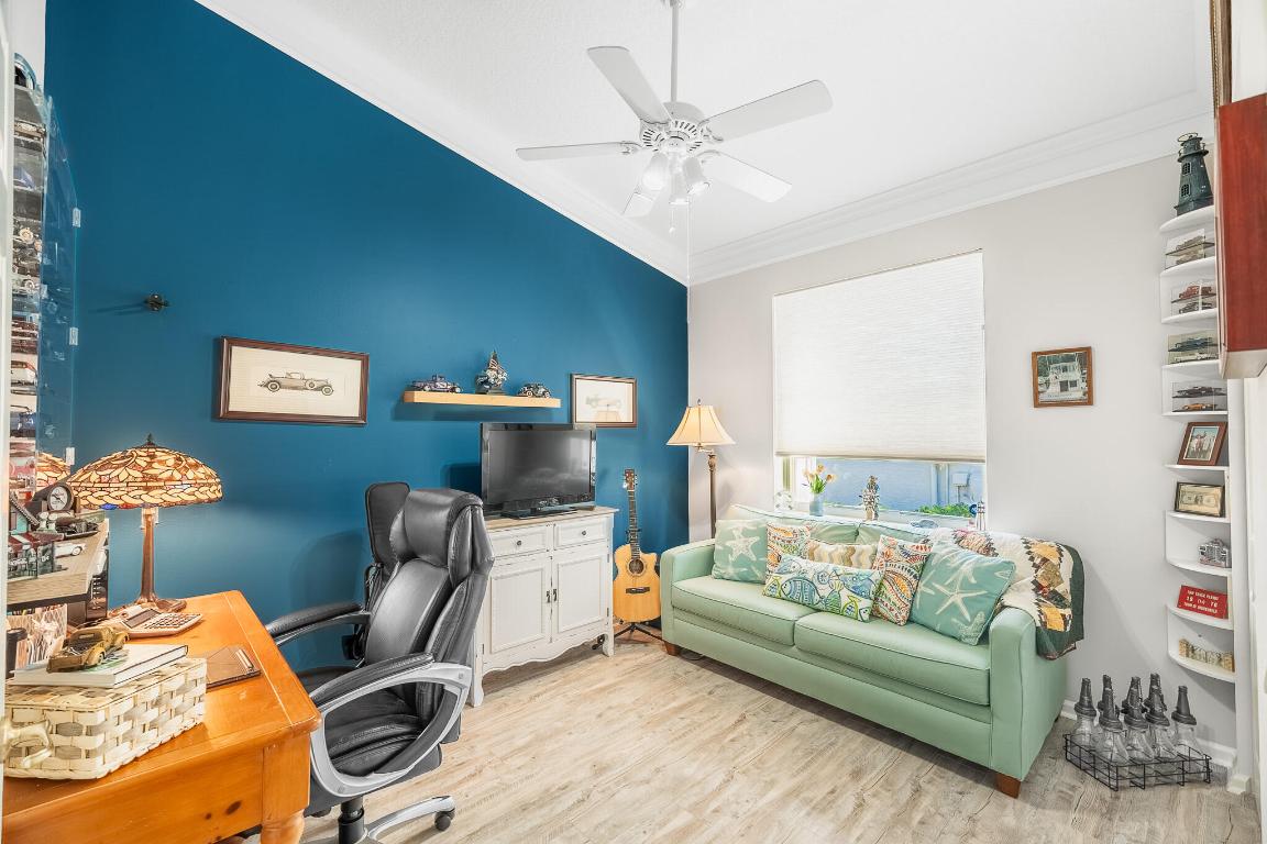 JENSEN BEACH COUNTRY CLUB - Residential