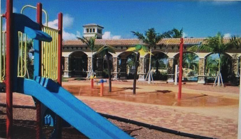 HERON BAY 4 - Residential