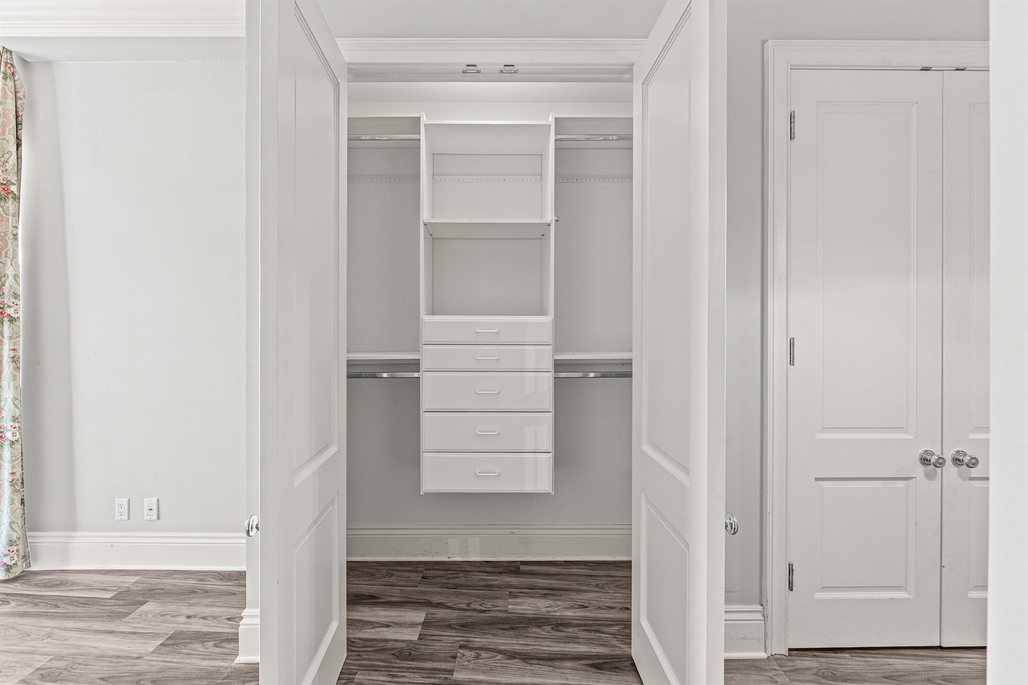 TRIANON CONDO - Residential