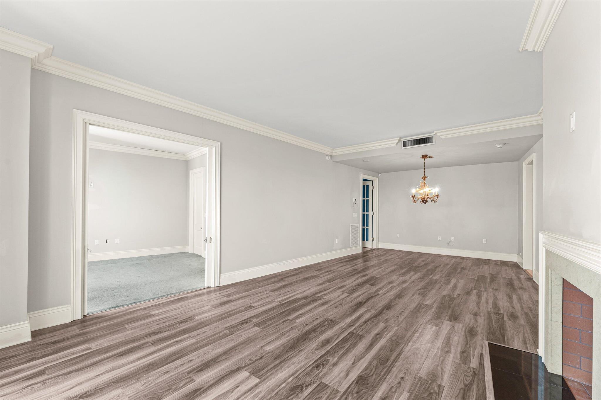 TRIANON CONDO - Residential