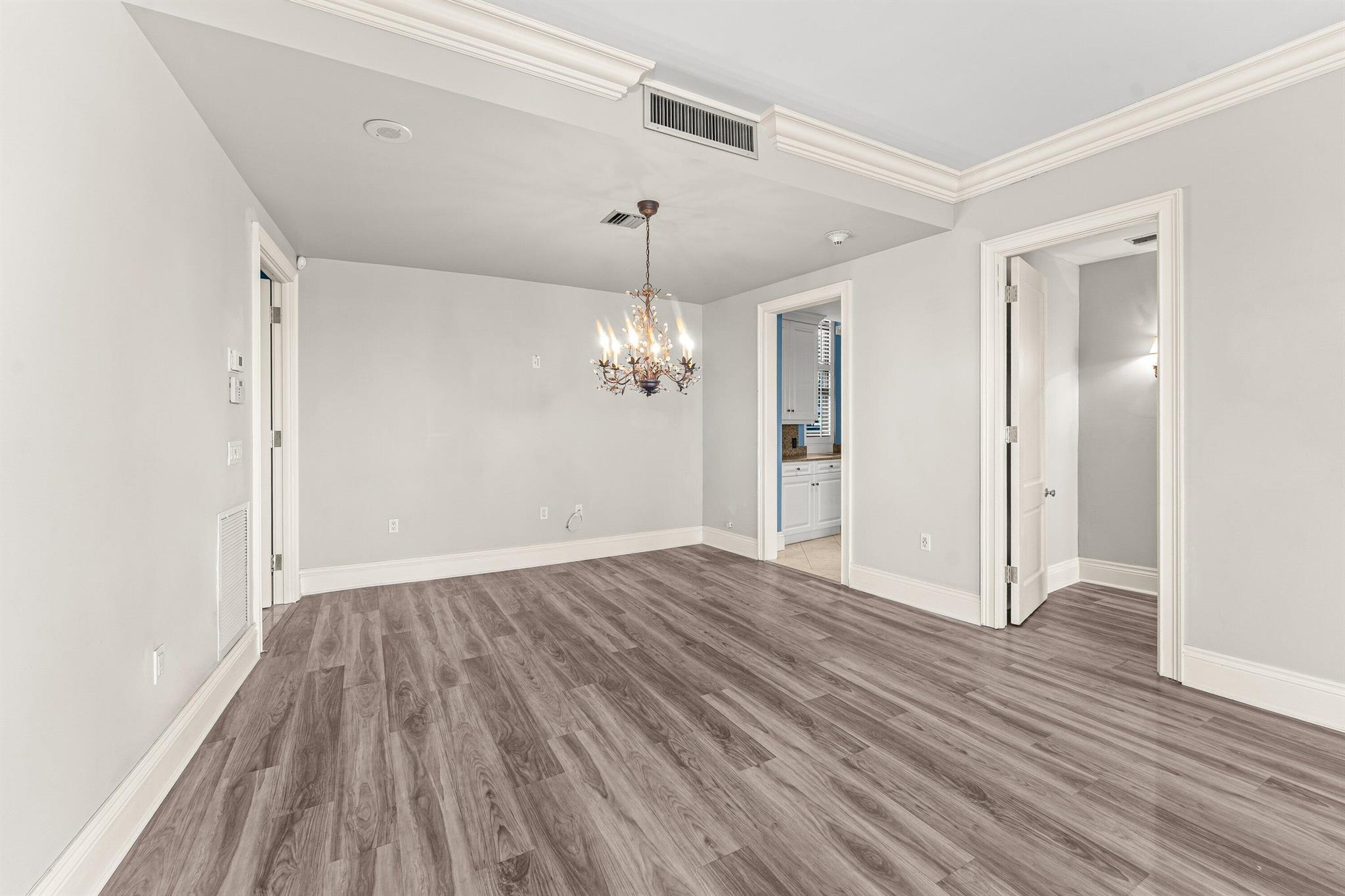 TRIANON CONDO - Residential