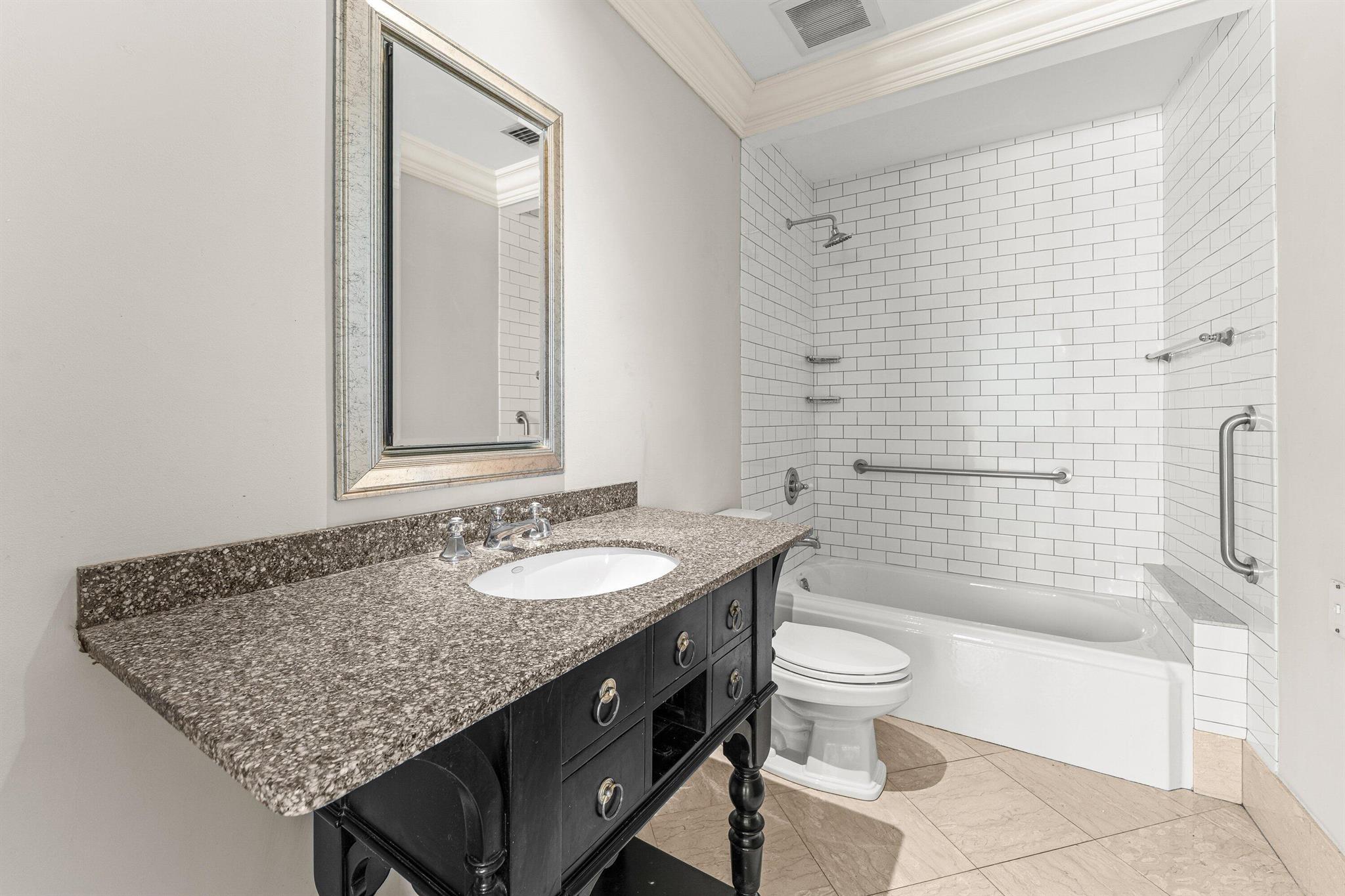 TRIANON CONDO - Residential