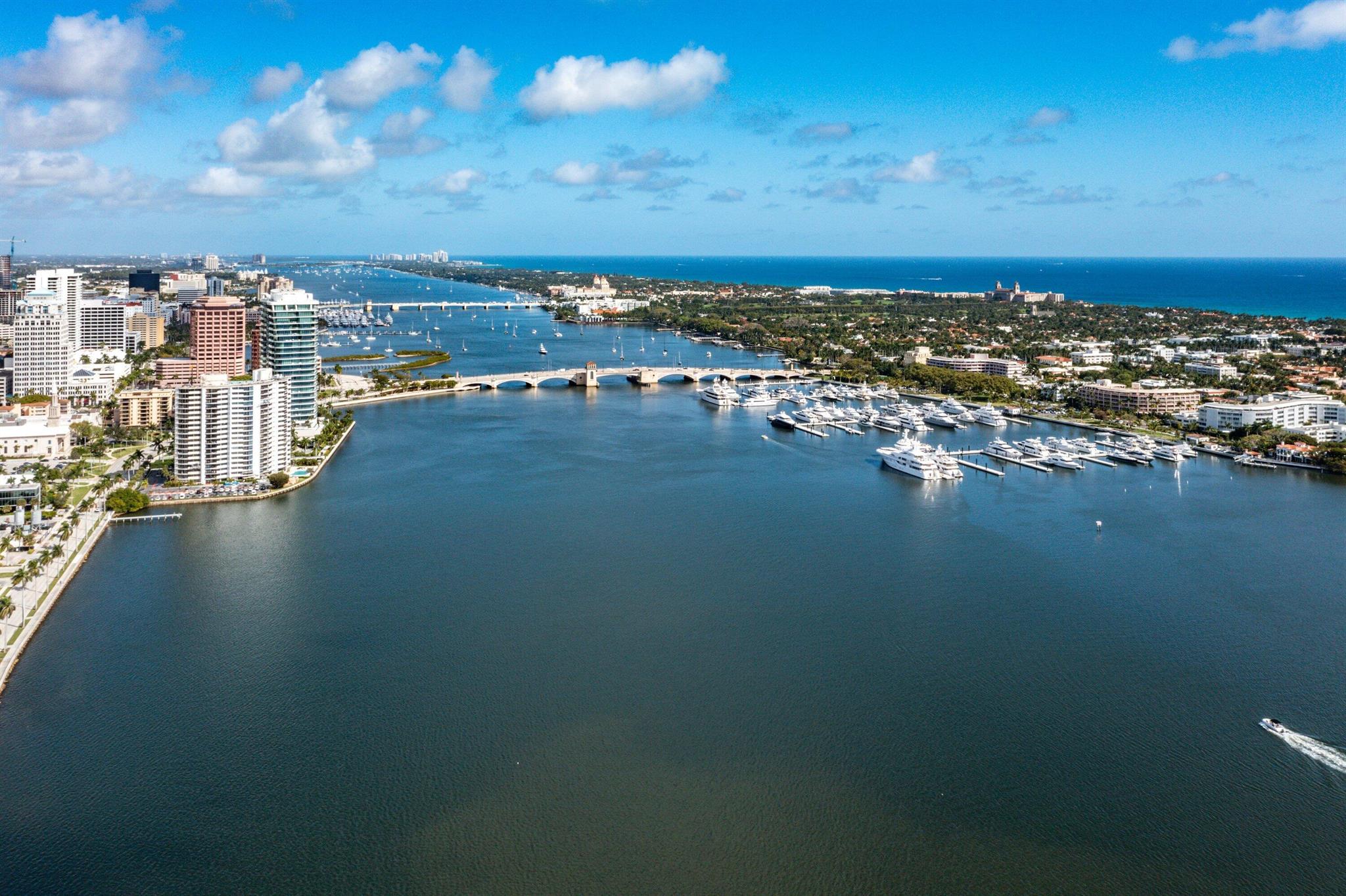 TRIANON CONDO - Residential