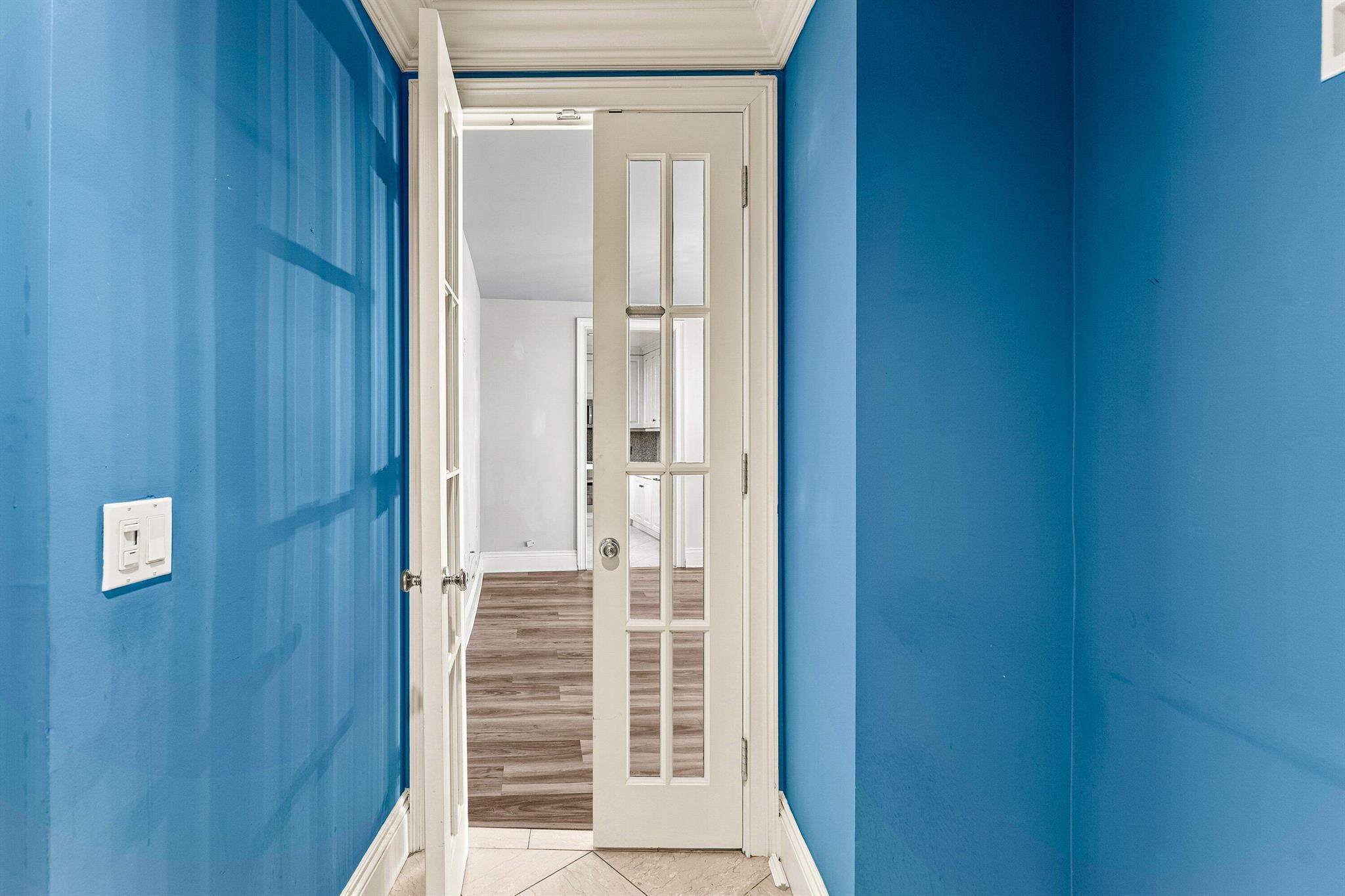 TRIANON CONDO - Residential