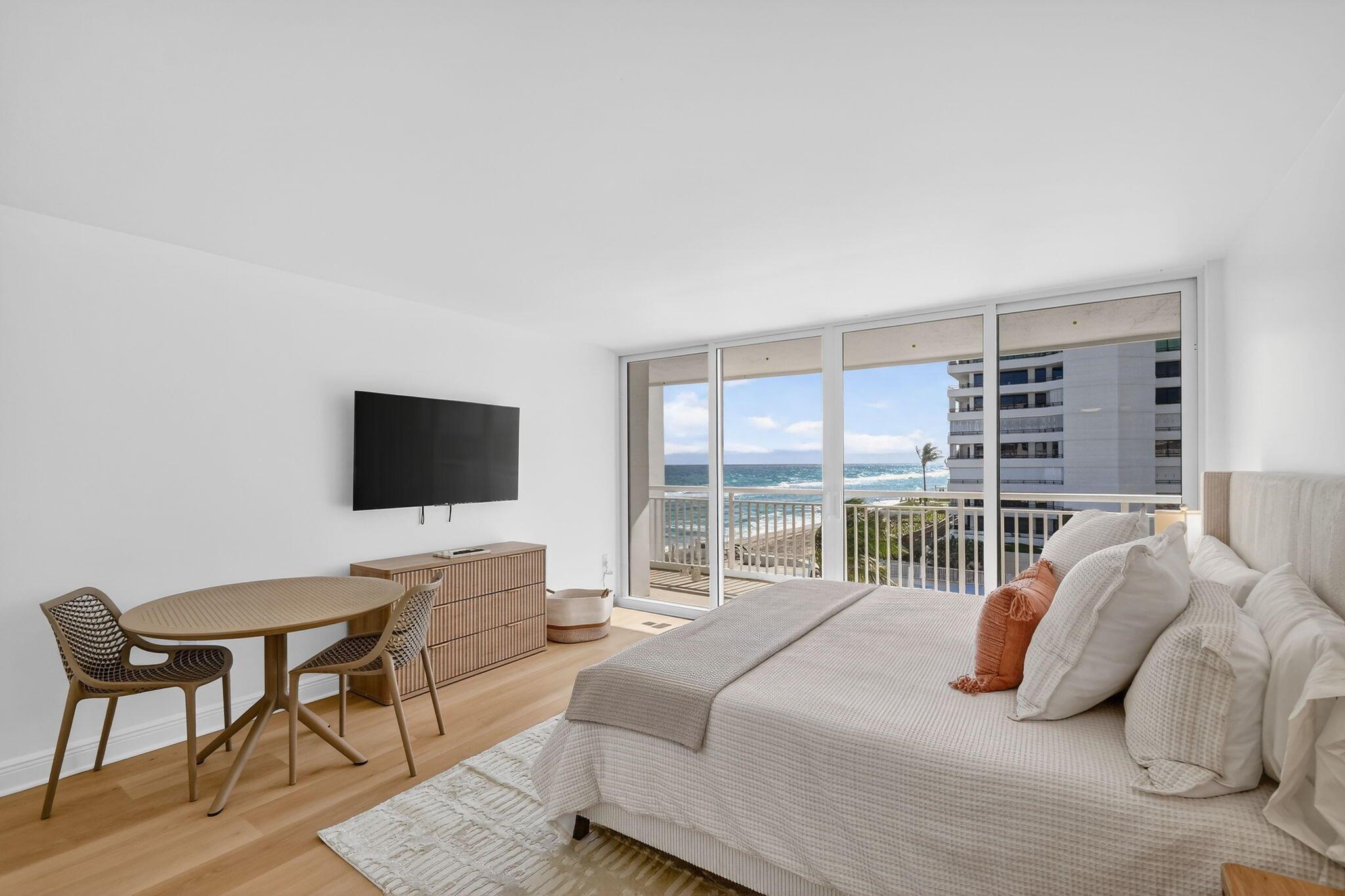 BARCLAY CONDO - Residential Lease