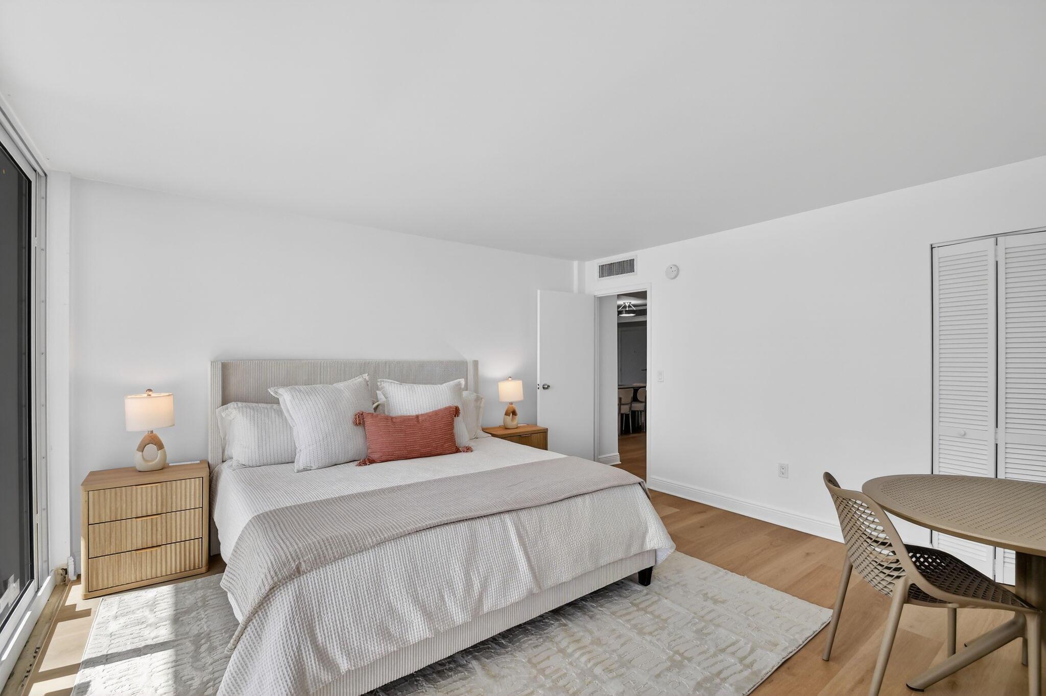 BARCLAY CONDO - Residential Lease