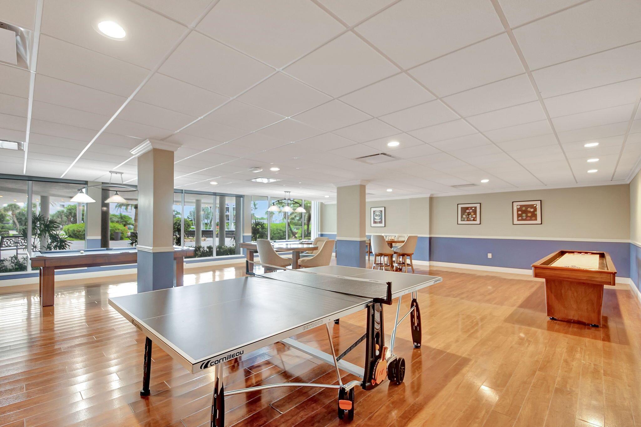 BARCLAY CONDO - Residential Lease