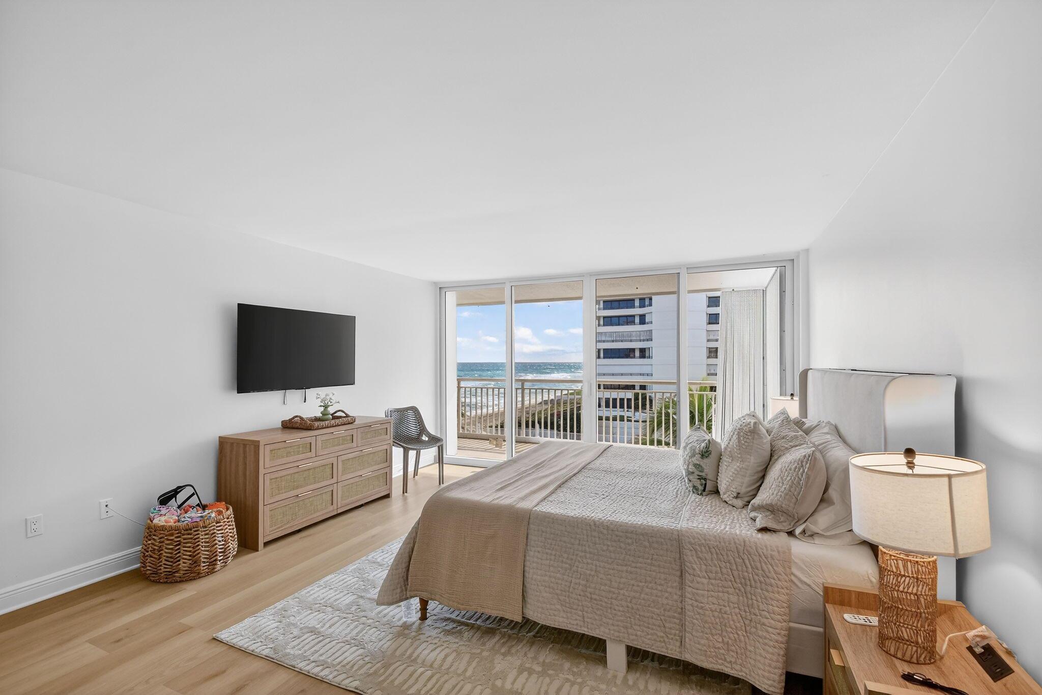 BARCLAY CONDO - Residential Lease