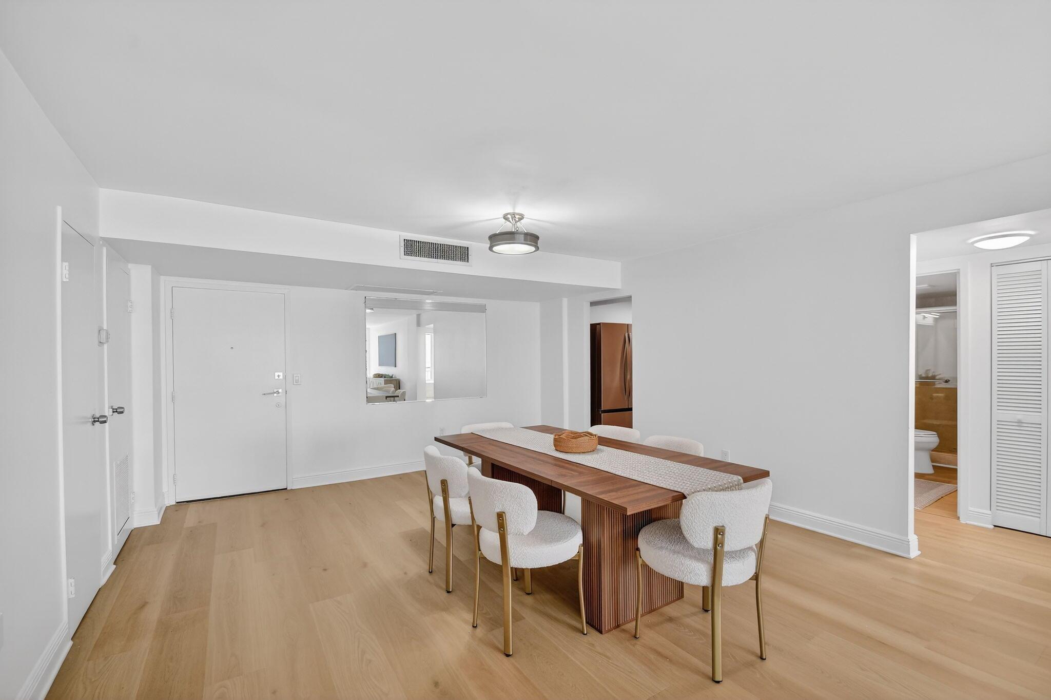 BARCLAY CONDO - Residential Lease