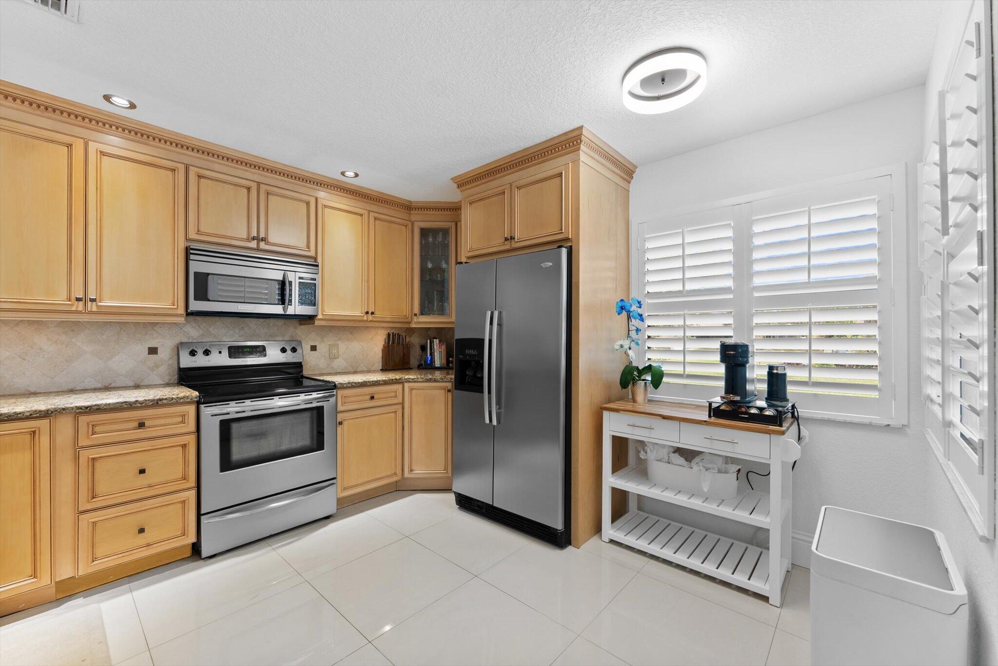 THE LAKES - Residential Lease