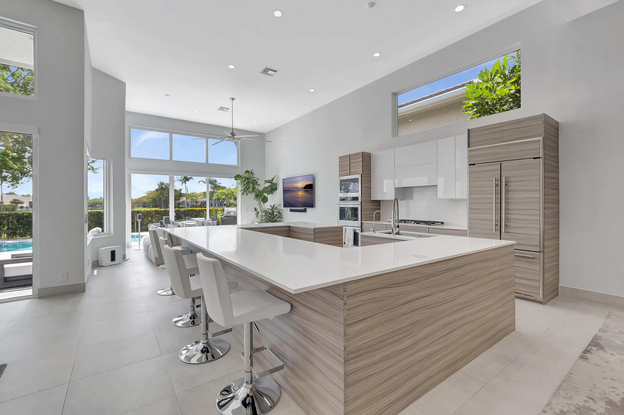 BRIARCLIFF AT WOODFIELD COUNTRY CLUB - Residential Lease