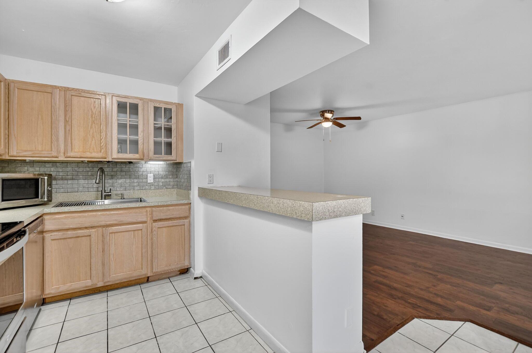 COURTYARD CONDOMINIUMS - Residential