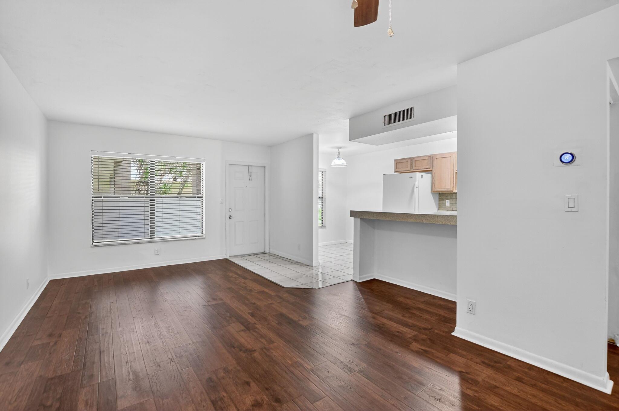 COURTYARD CONDOMINIUMS - Residential