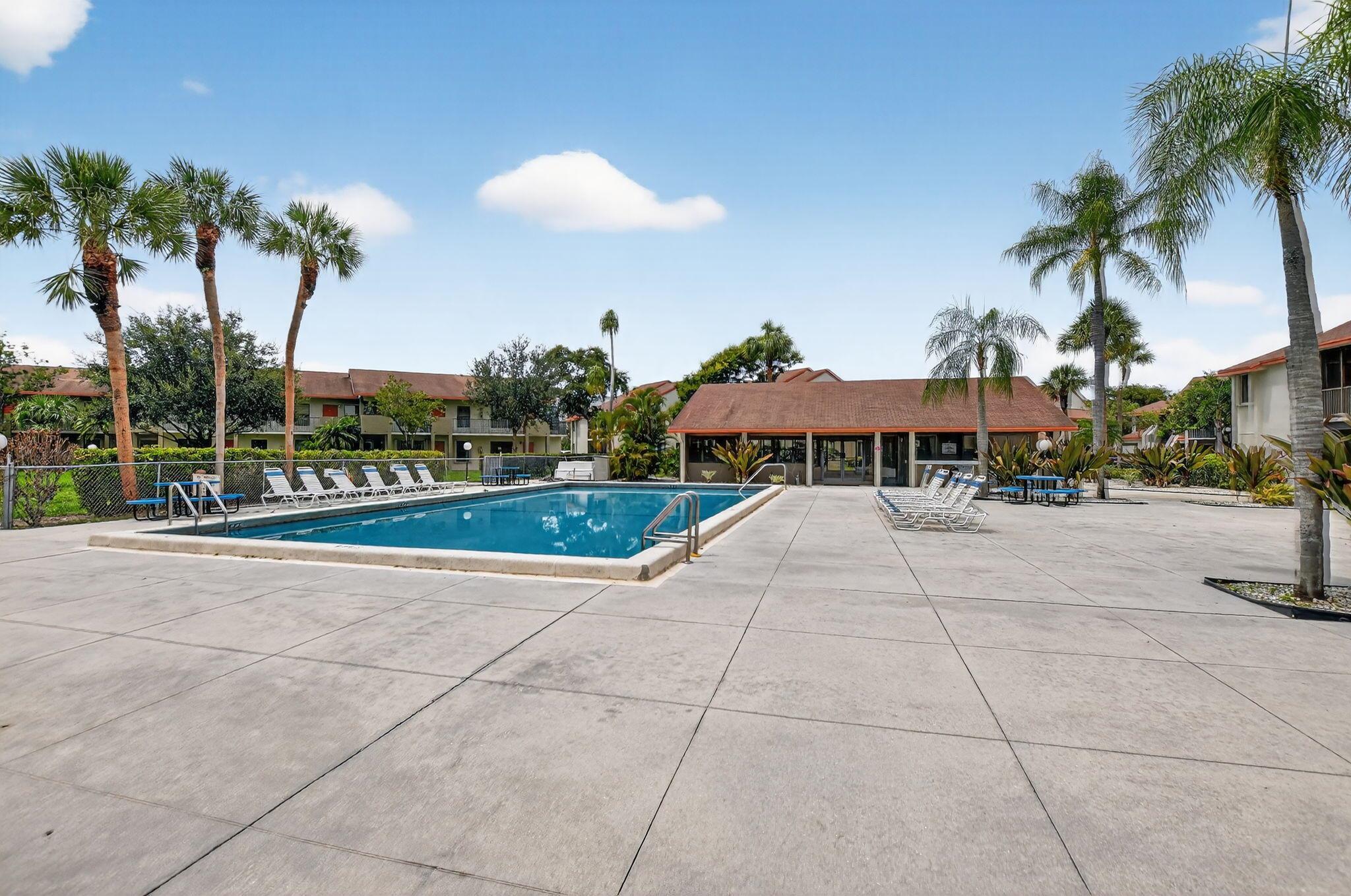 COURTYARD CONDOMINIUMS - Residential