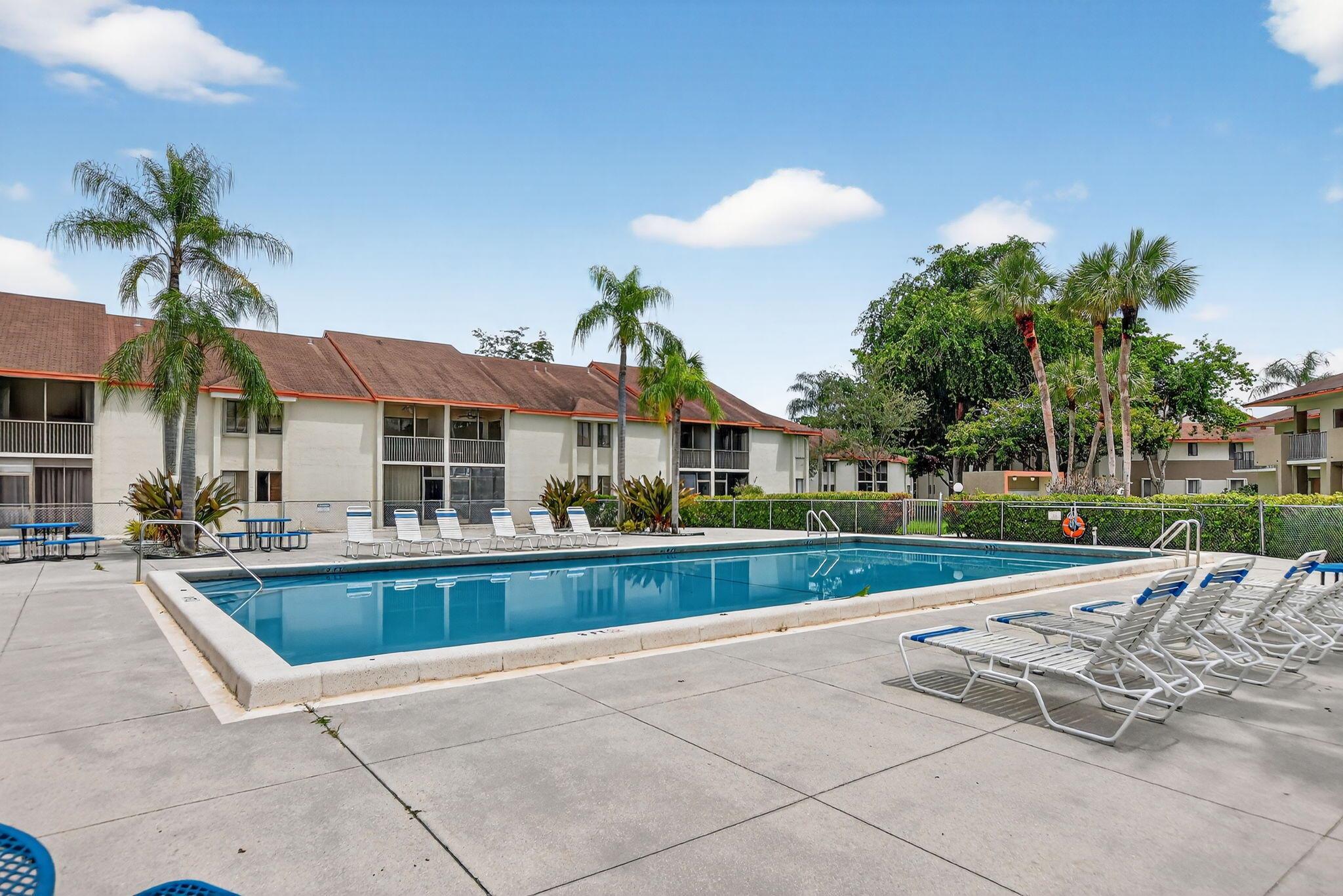 COURTYARD CONDOMINIUMS - Residential