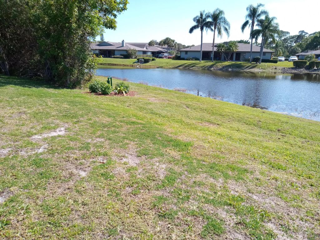 Photo of 630 E Pointe Ct Ct SW, Vero Beach, FL 32962 (MLS # B26011476)