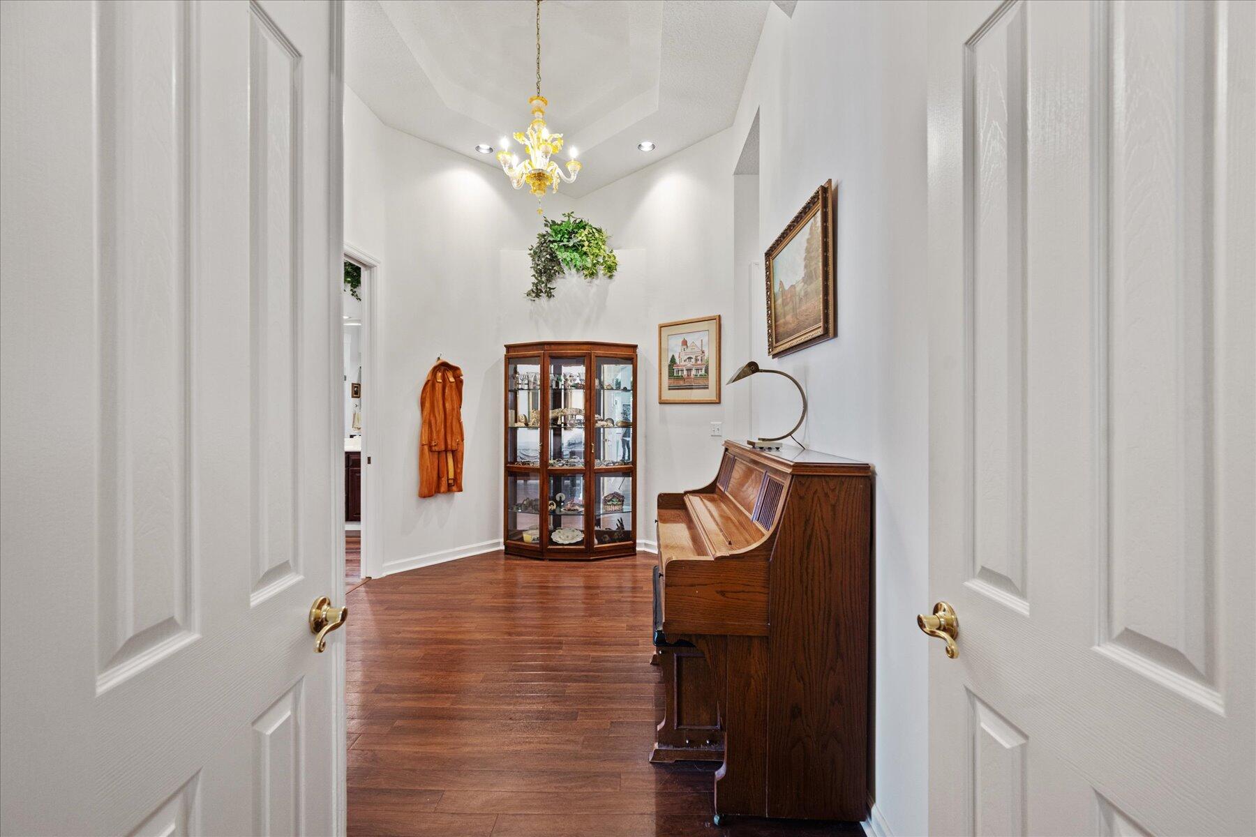 HOMELAND - Residential