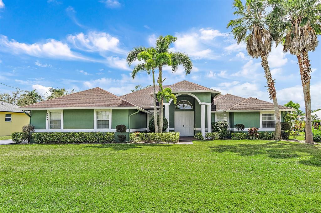 Photo of 5846 NW Hann Drive, Port Saint Lucie, FL 34986 (MLS # R10782666)