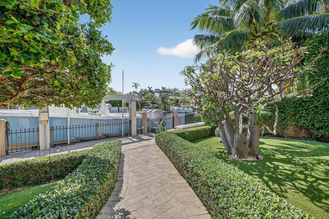 Lauderdale Isles - Residential