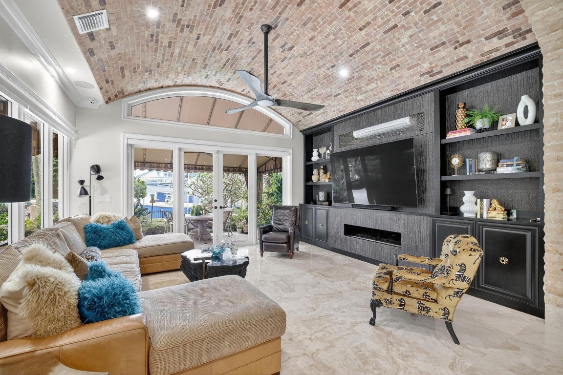 Lauderdale Isles - Residential