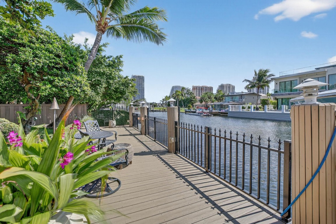 Lauderdale Isles - Residential
