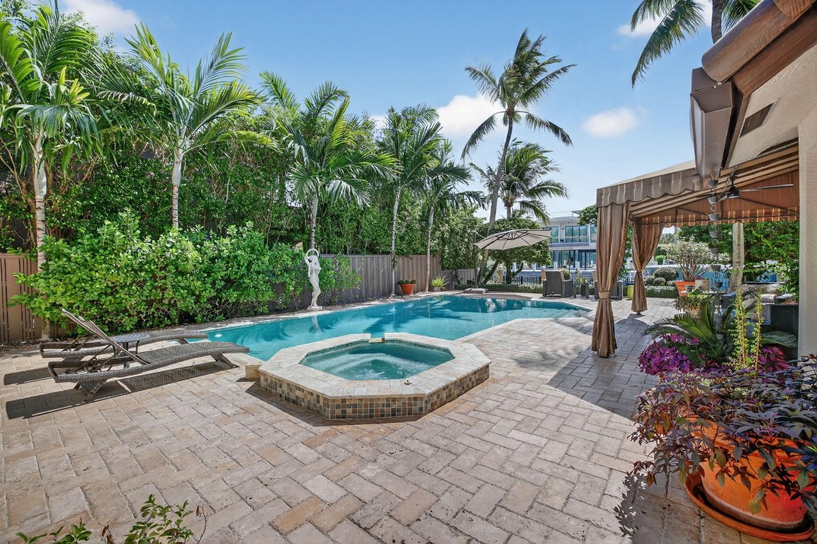 Lauderdale Isles - Residential