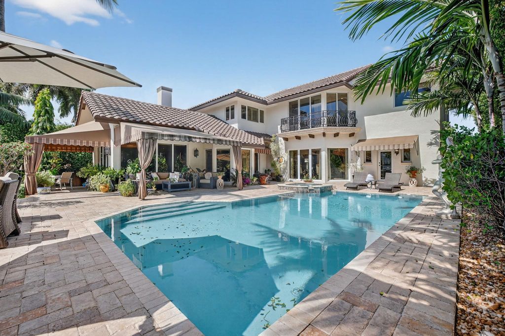 Photo of 2630 Barcelona Dr, Fort Lauderdale, FL 33301 (MLS # F10531694)