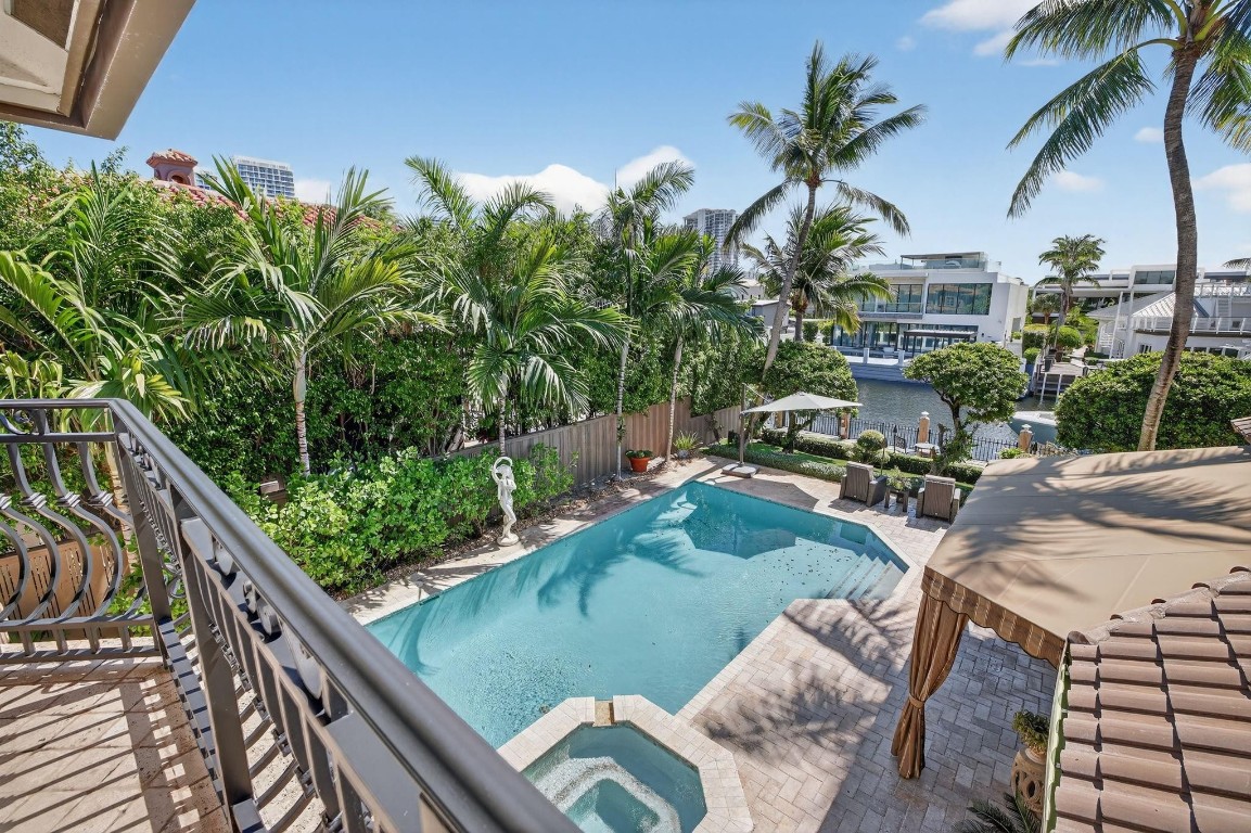 Lauderdale Isles - Residential