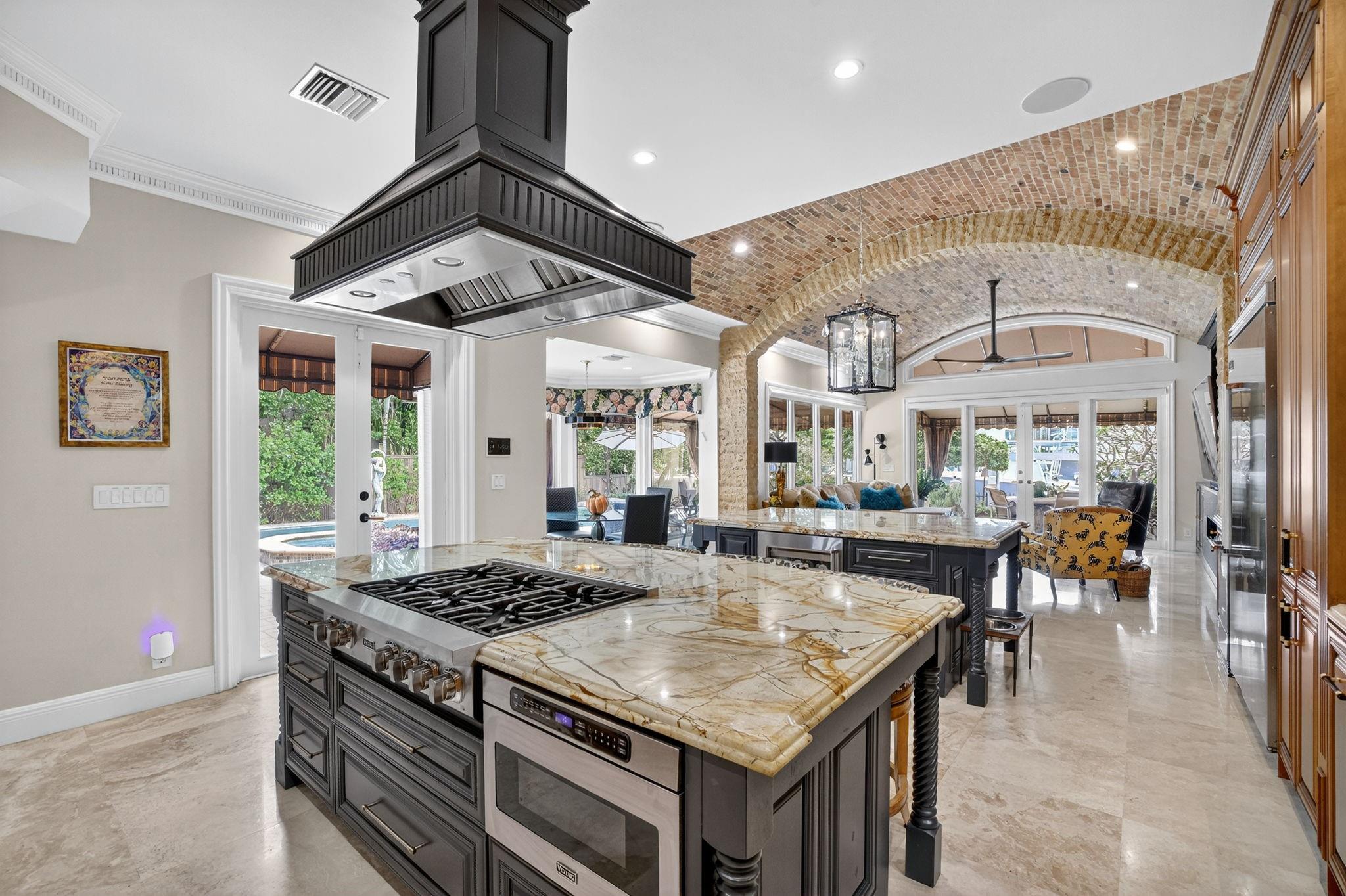 Lauderdale Isles - Residential