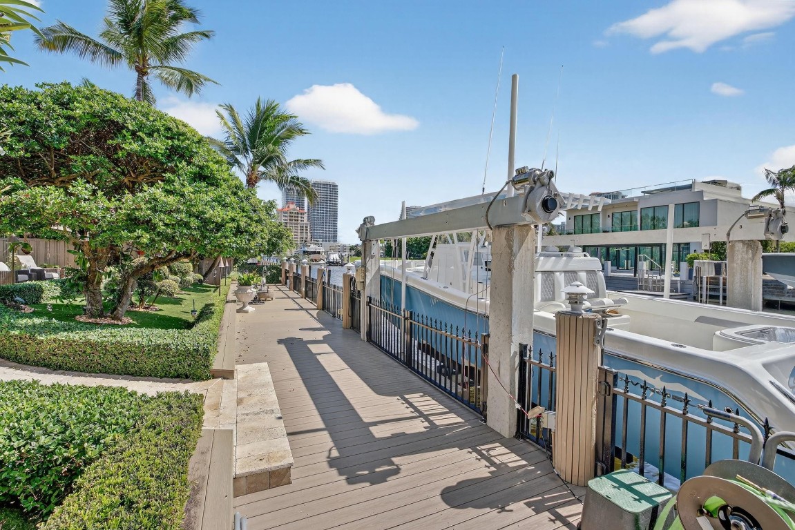 Lauderdale Isles - Residential