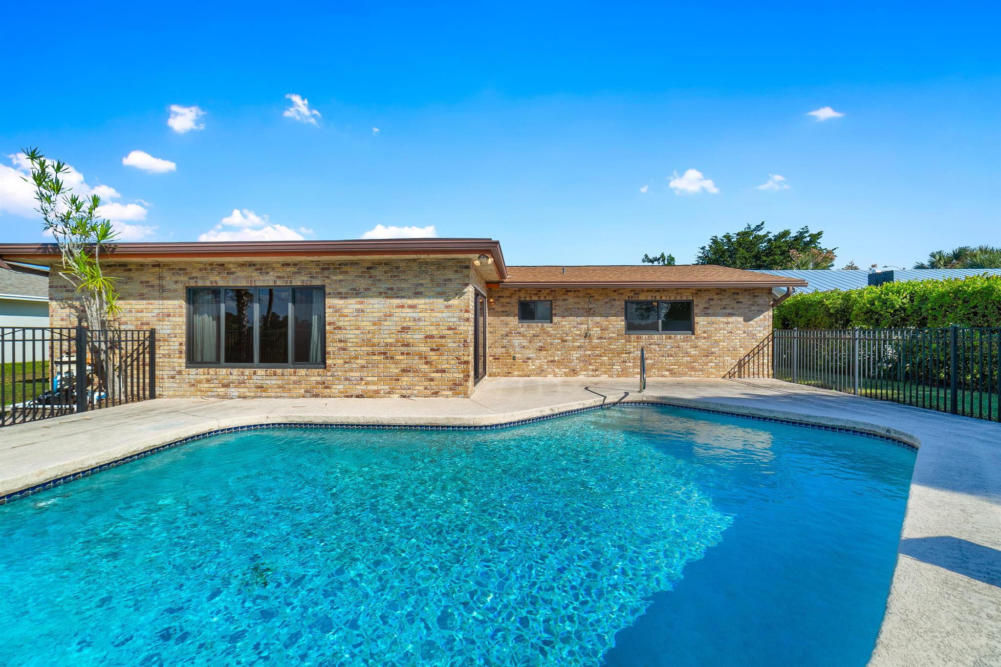 WILLOWS - Residential