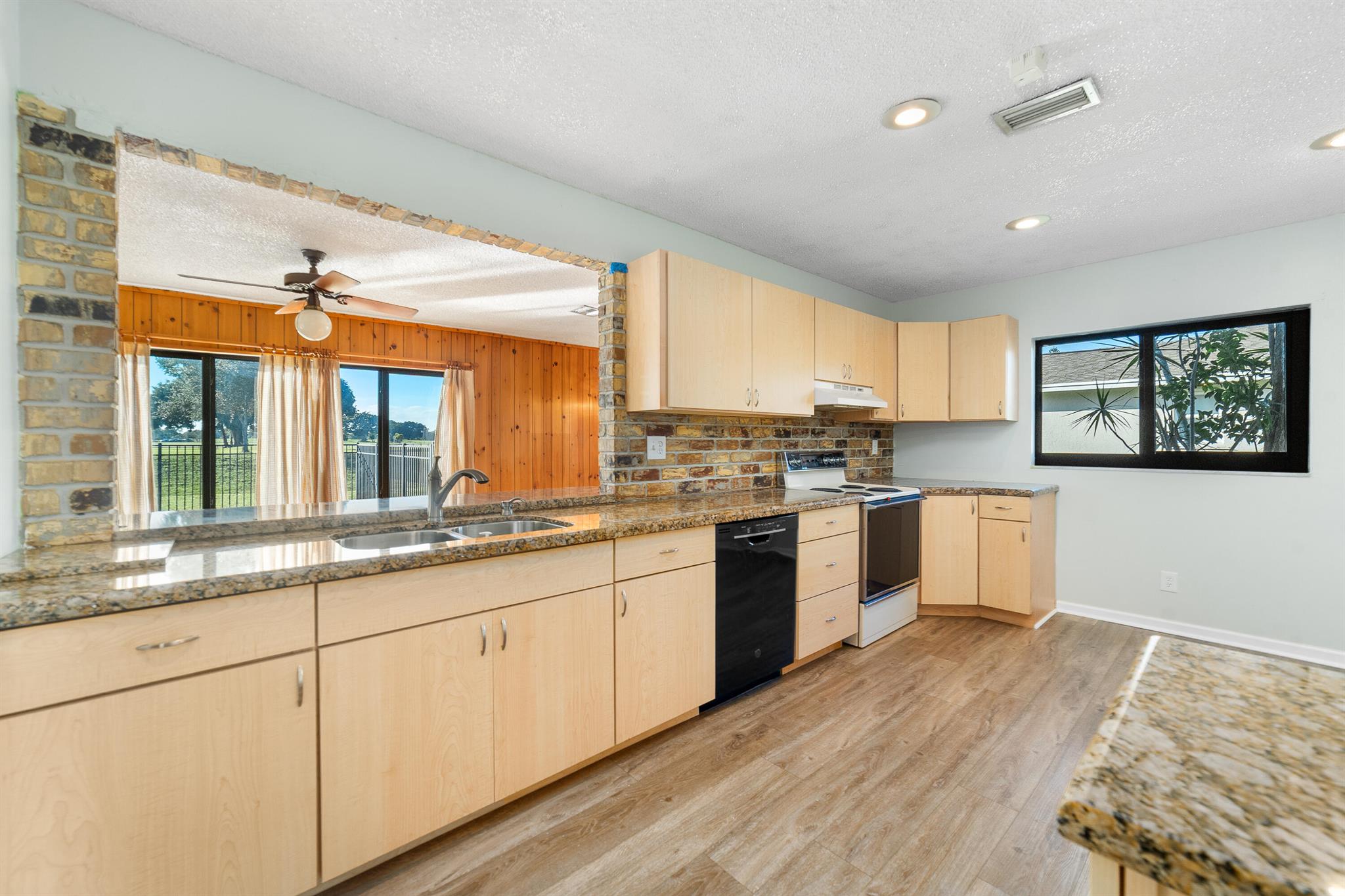 WILLOWS - Residential