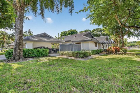 10101 Ashwood Place Boynton Beach FL 33437
