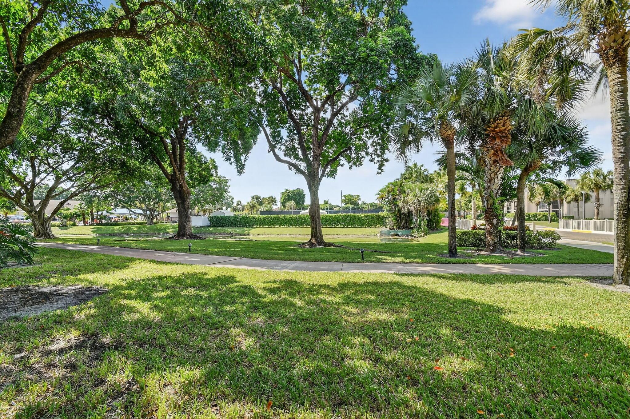 BANYAN SPRINGS/CEDAR POIN - Residential