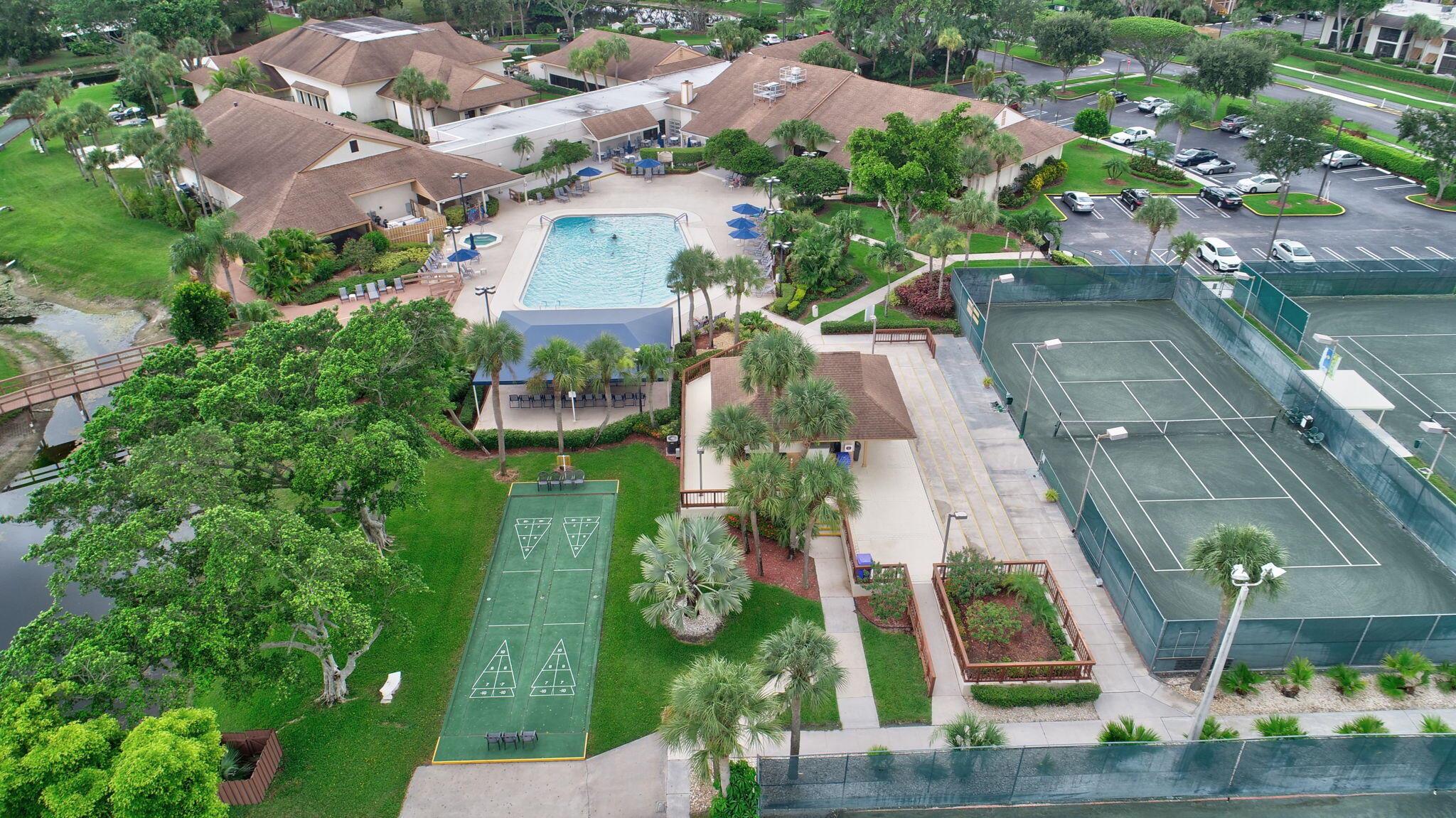 BANYAN SPRINGS/CEDAR POIN - Residential