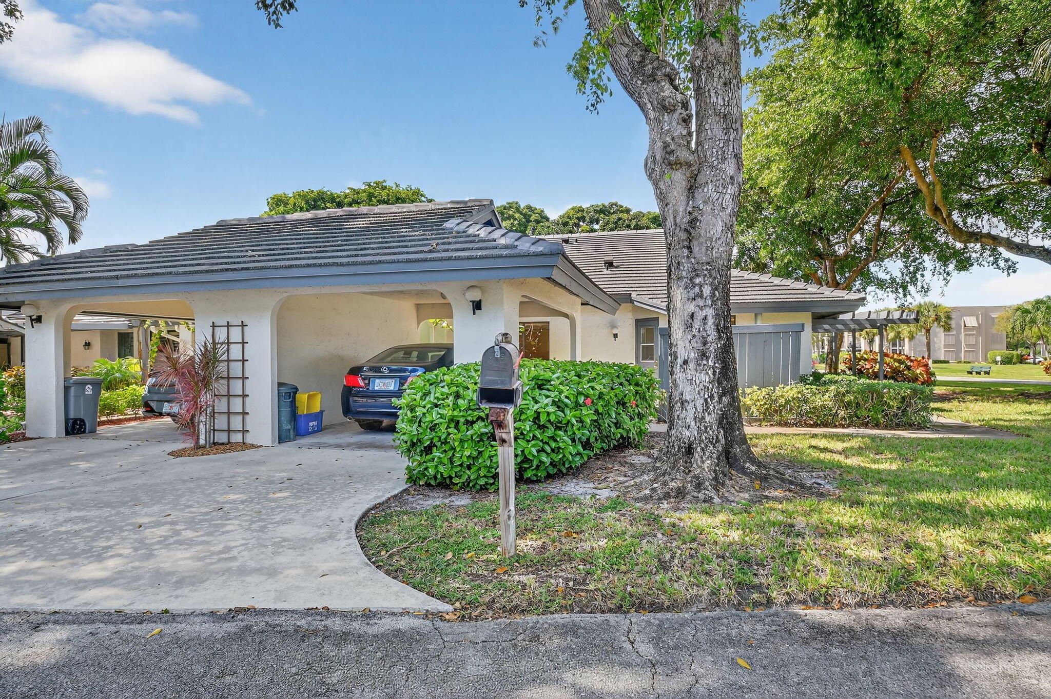 10101 Ashwood Place