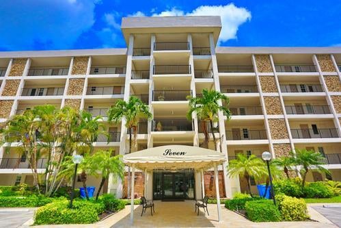 2801 N PALM AIRE Drive 405