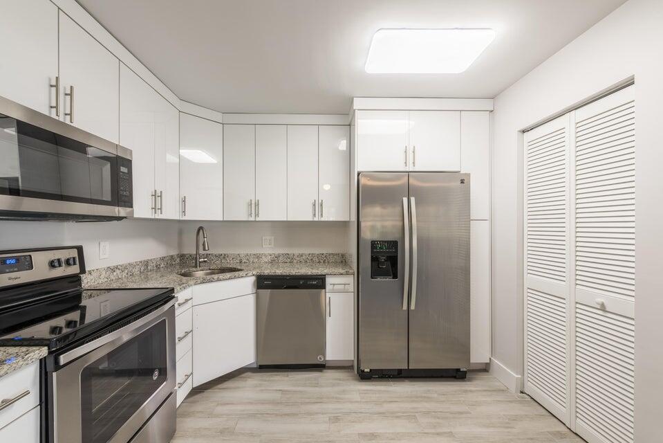 PINE RIDGE AT HAVERHILL C - Residential