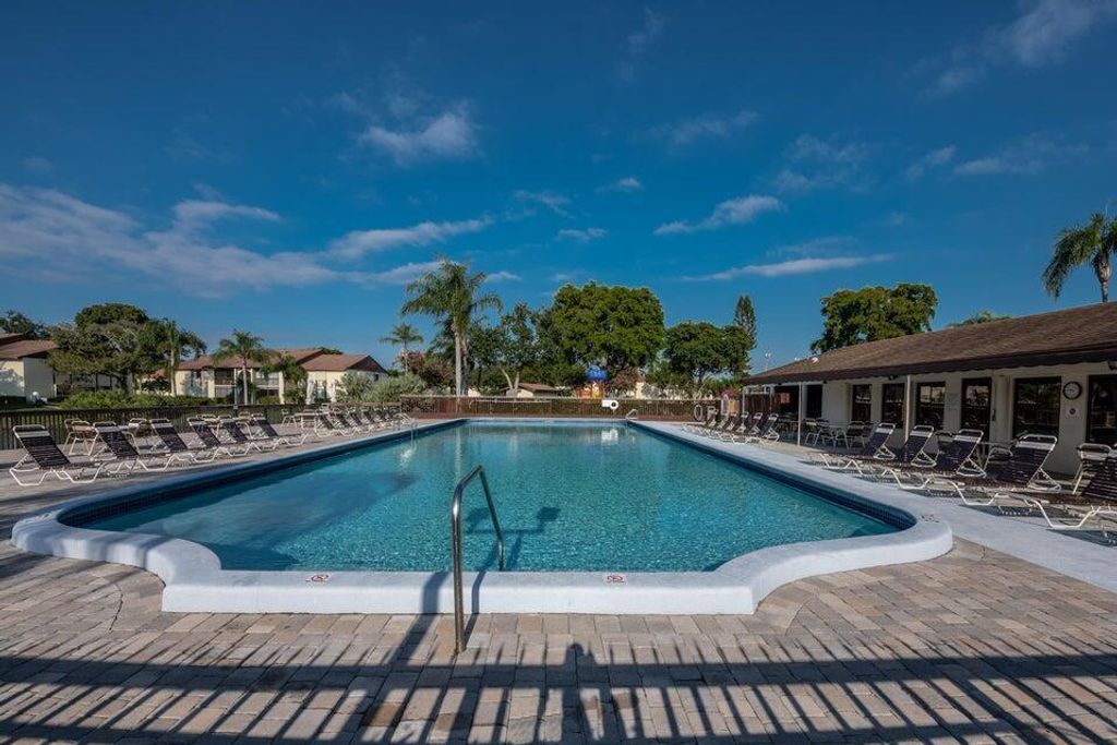 Photo of 4765 Sable Pine Circle #B1, West Palm Beach, FL 33417 (MLS # R11149331)