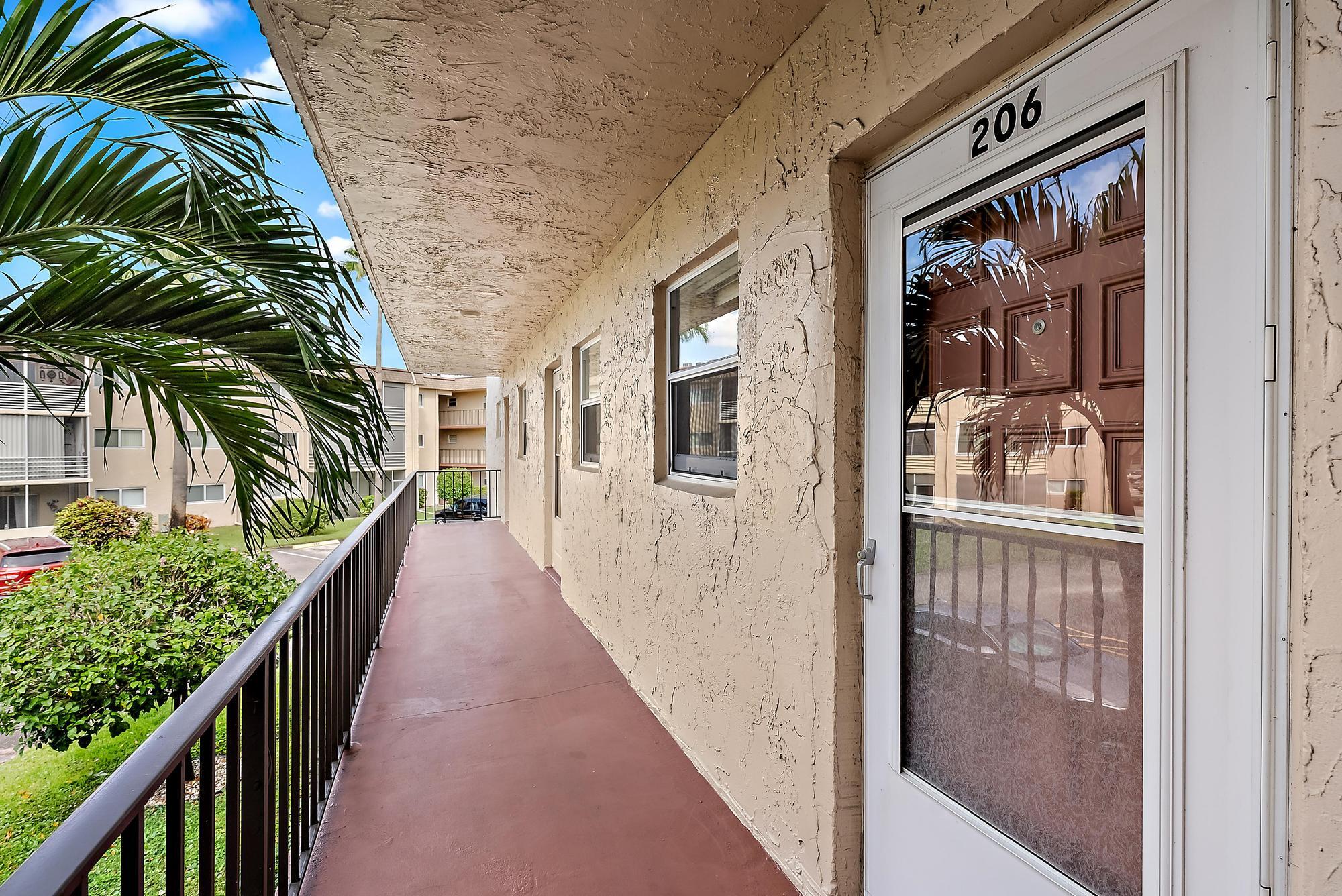 LAKESIDE VILLAGE CONDO 7 - Residential